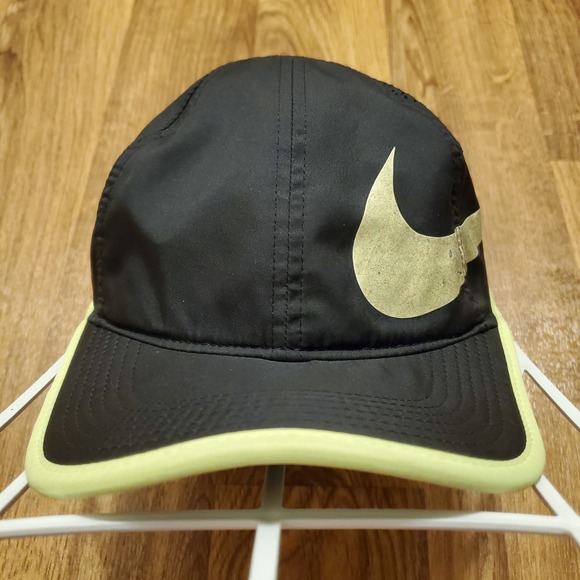 Nike Featherlight Hat Cap Adult Black Big Swoosh Running Adjustable Dri Fit - Picture 1 of 6